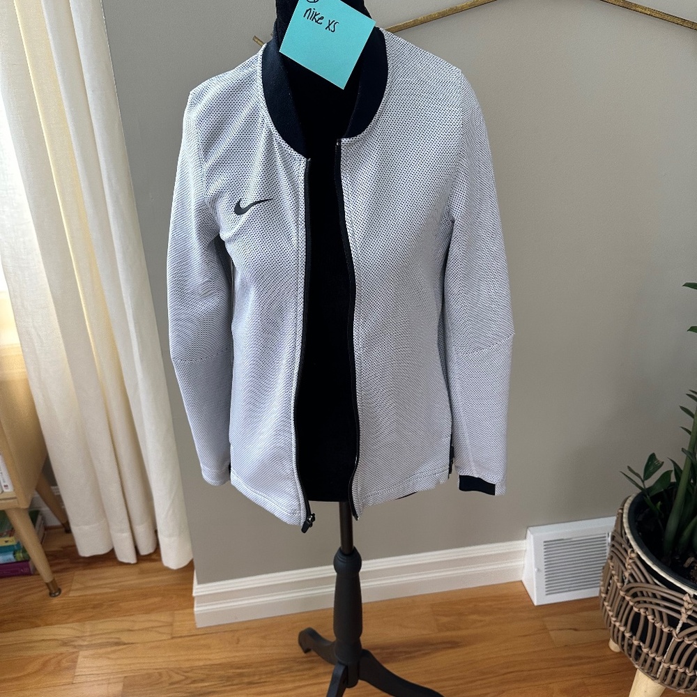 Nike zip up